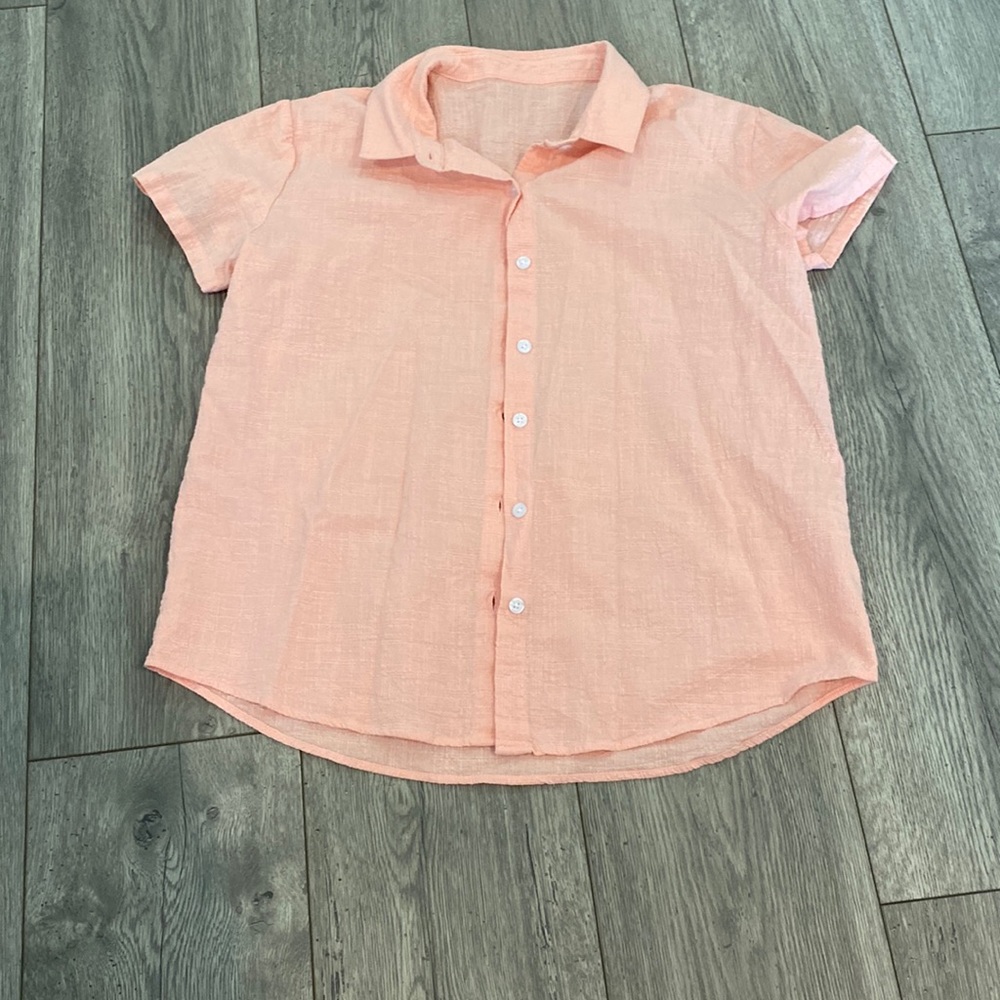 Short sleeve button up